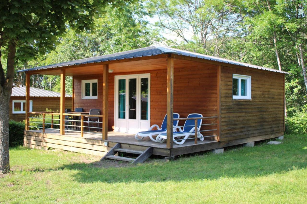 Village De Chalets Et Camping La Pierre De L'Aigle La Bréole 外观 照片