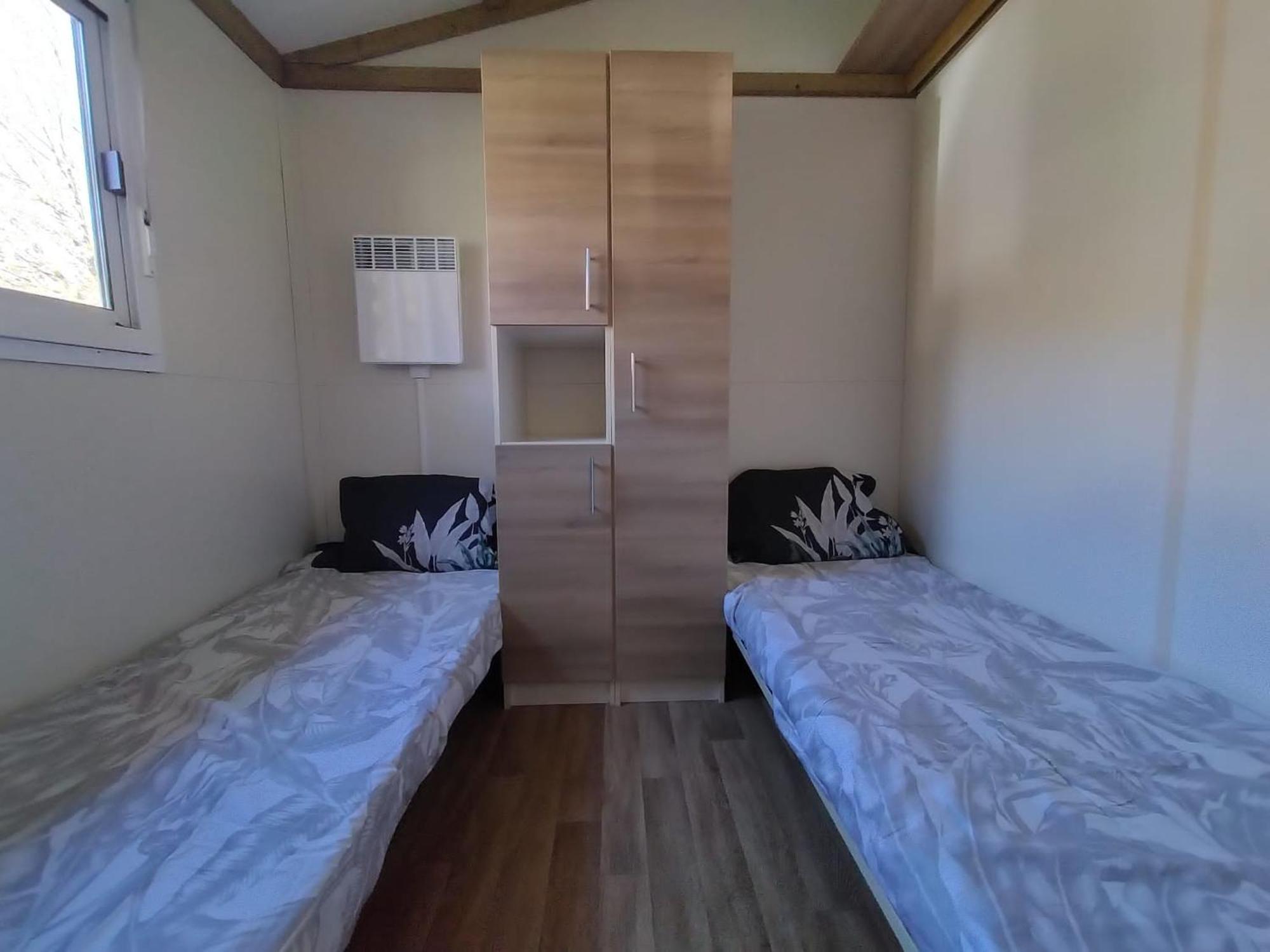 Village De Chalets Et Camping La Pierre De L'Aigle La Bréole 客房 照片